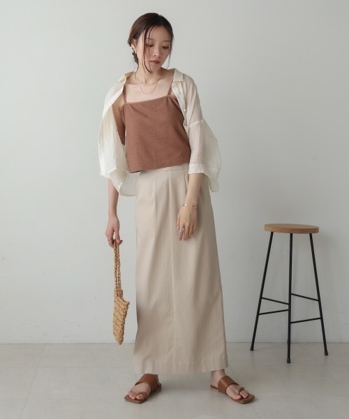 Bab（バブ）の「【S・Mサイズ展開】カップ付キショート丈ジャガードキャミソール（キャミソール・レディース・アイボリー/ブラウン/ブラック・MEDIUM/SMALL）」の5枚目の写真