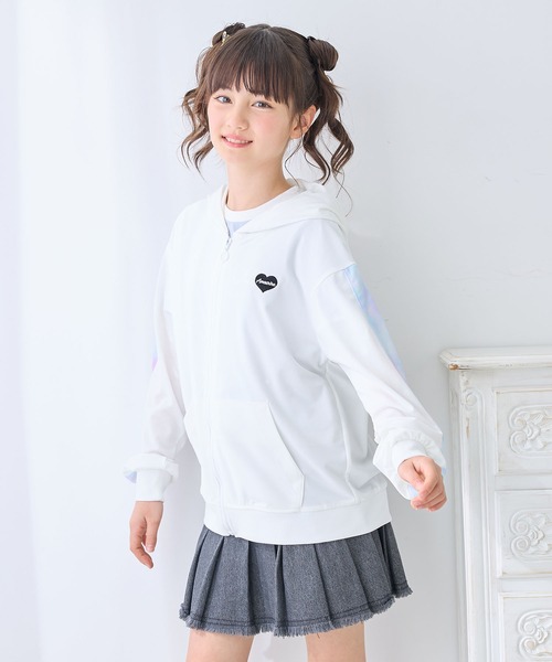 Amourire girl（アムリールガール）の「タイダイスリーブ 切替ジップアップパーカー（UV対策/紫外線対策）（パーカー・キッズ・ブラック/オフホワイト・130cm/140cm/150cm/160cm）」の12枚目の写真