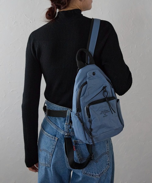 &MARKS(アンドマークス)の「N3【2WAY】ナイロンミニリュック(バックパック/リュック・レディース・ブラック/カーキ/ライトブルー/チャコールグレー/イエロー・FREE)」の4枚目の写真