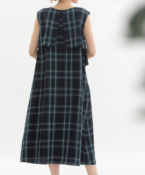 nop de nod(ノップドゥノッド)の「リネンレーヨンラッフル2wayノースリーブワンピース(ワンピース・レディース・ブラック/スミクロ/ネイビー・M)」の10枚目の写真