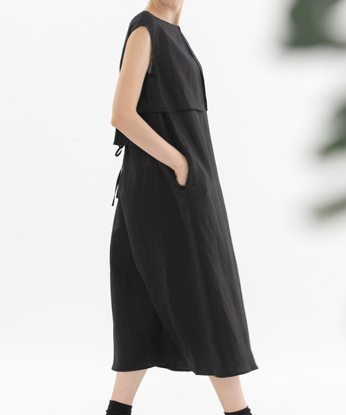 nop de nod(ノップドゥノッド)の「リネンレーヨンラッフル2wayノースリーブワンピース(ワンピース・レディース・ブラック/スミクロ/ネイビー・M)」の14枚目の写真