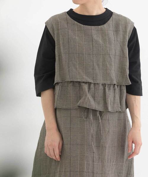 nop de nod(ノップドゥノッド)の「リネンレーヨンラッフル2wayノースリーブワンピース(ワンピース・レディース・ブラック/スミクロ/ネイビー・M)」の21枚目の写真