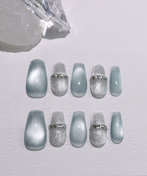 Anail（エーネイル）の「3D水光ネイルストーンシルバーブルーマグネットバレリーナネイルチップ（ネイルシール/ネイルチップ・レディース・ブルー・LARGE/MEDIUM/SMALL）」の4枚目の写真