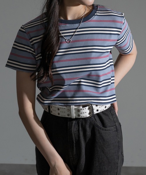 apres jour mignon(アプレジュールミニョン)の「クロップド丈Tシャツ【ZOZOTOWN限定アイテム】(Tシャツ/カットソー・レディース・ブルー系その他/グレー系その他/ピンク系その他/オフホワイト/ブラック/ライトブルー/ライトイエロー・フリー/X-LARGE)」の22枚目の写真