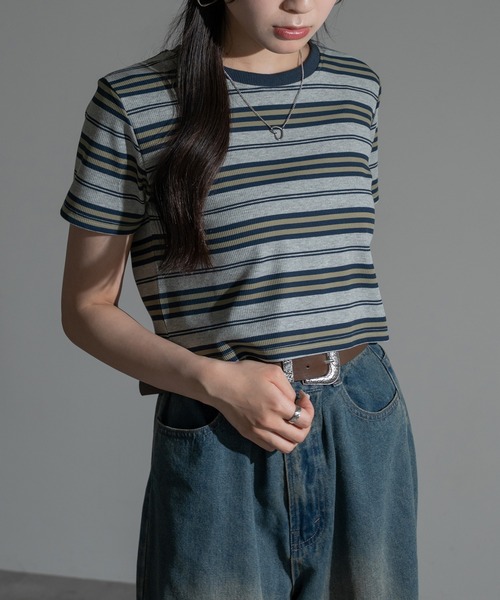 apres jour mignon(アプレジュールミニョン)の「クロップド丈Tシャツ【ZOZOTOWN限定アイテム】(Tシャツ/カットソー・レディース・ブルー系その他/グレー系その他/ピンク系その他/オフホワイト/ブラック/ライトブルー/ライトイエロー・フリー/X-LARGE)」の18枚目の写真