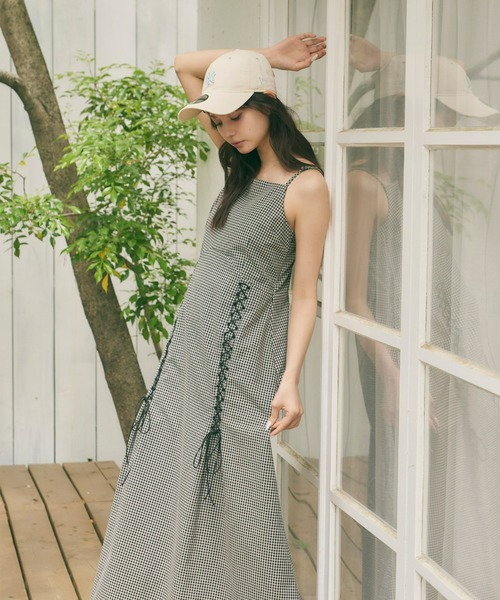 Olu.(オルドット)の「レースアップキャミソールワンピース(ワンピース・レディース・グレー系その他/ブラック×ベージュ・0/1)」の16枚目の写真