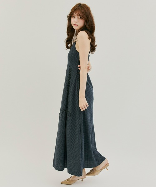 Olu.(オルドット)の「レースアップキャミソールワンピース(ワンピース・レディース・グレー系その他/ブラック×ベージュ・0/1)」の22枚目の写真