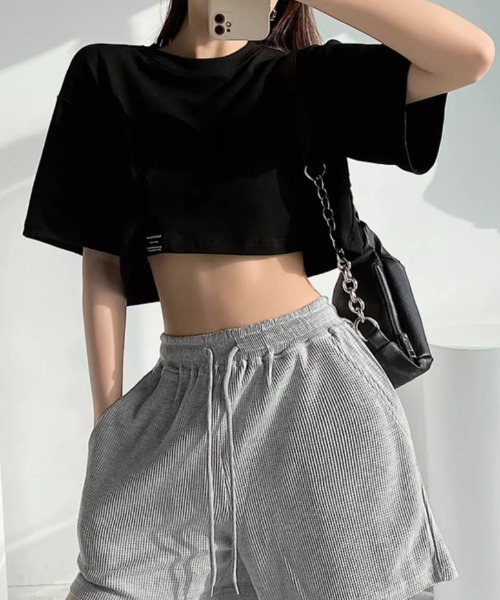 SHEPP(シープ)の「ワイドショートピスネーム半袖トップス(Tシャツ/カットソー・レディース・ブルー/ブラック/ホワイト/チャコール・F)」の1枚目の写真