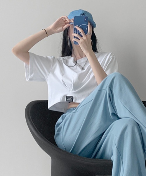 SHEPP(シープ)の「ワイドショートピスネーム半袖トップス(Tシャツ/カットソー・レディース・ブルー/ブラック/ホワイト/チャコール・F)」の12枚目の写真