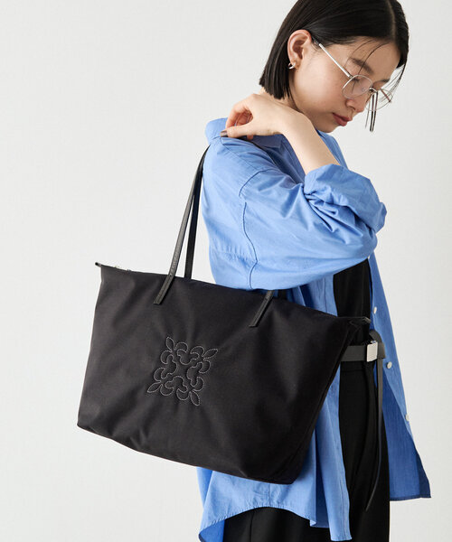 russet（ラシット）の「コーデュラナイロントートバッグ（トートバッグ・レディース・グレイッシュベージュ/ブラック/グレー・FREE）」の8枚目の写真