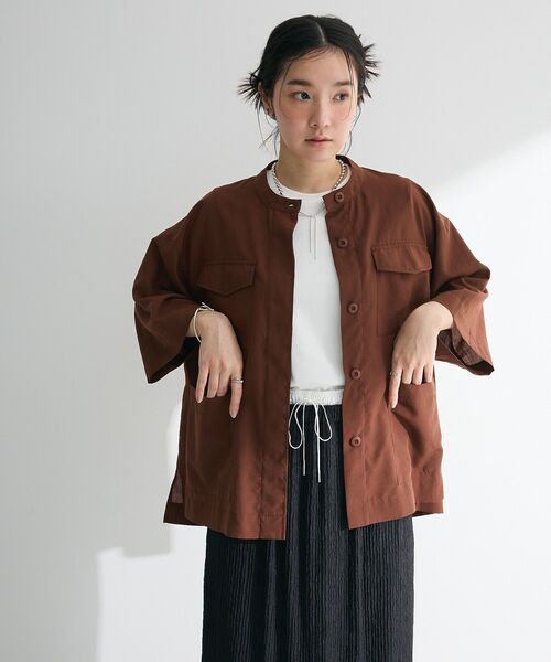 Green　Parks（グリーンパークス）の「ミリタリーシャツジャケット（ノーカラージャケット・レディース・カーキ/ブラウン/ベージュ・FREE）」の4枚目の写真