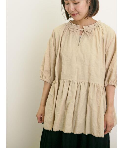 Samansa Mos2(サマンサ モスモス)の「裾刺繍前後2WAYスキッパーチュニック(シャツ/ブラウス・レディース・イエロー/ベージュ/ブラック/オフホワイト/ブルー・F)」の9枚目の写真