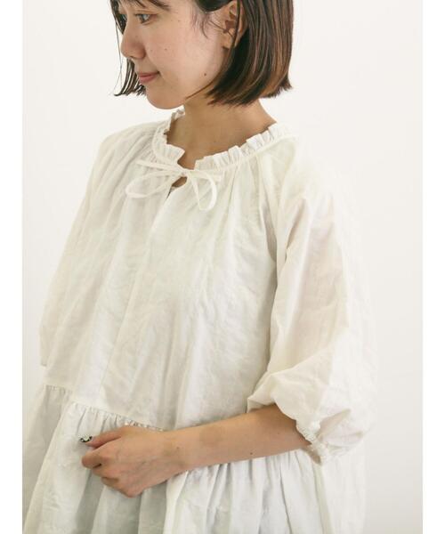 Samansa Mos2(サマンサ モスモス)の「裾刺繍前後2WAYスキッパーチュニック(シャツ/ブラウス・レディース・イエロー/ベージュ/ブラック/オフホワイト/ブルー・F)」の6枚目の写真