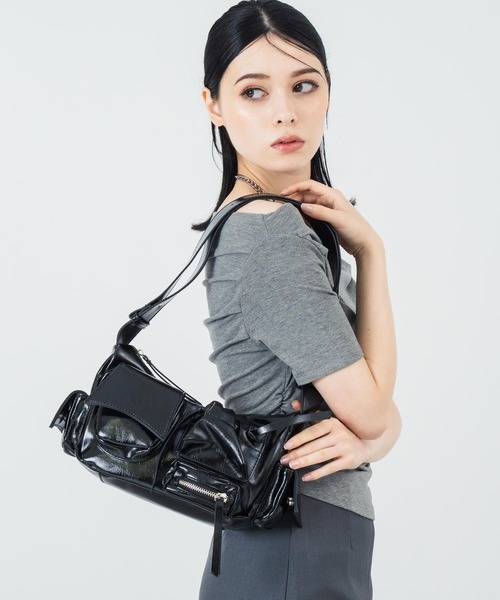 ANAP（アナップ）の「ポケット デザイン 2way ショルダー バッグ（ショルダーバッグ・レディース・ブラウン/ブラック・FREE）」の2枚目の写真