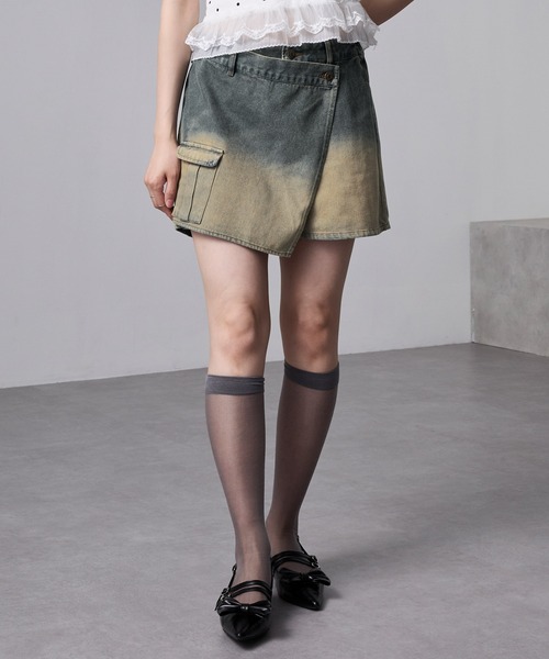 nui nullu（ヌイヌル）の「【nui nullu】グラデーションラップデニム カーゴショートパンツ（デニムパンツ・レディース・ブラック系/ブルー系・S/M）」の5枚目の写真