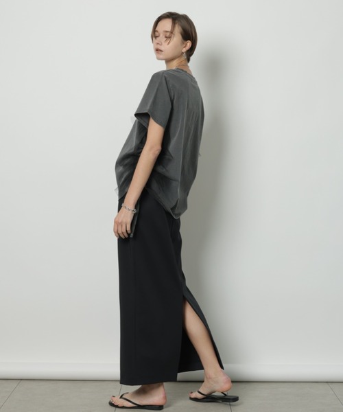 カデュネ　サイドチュールロゴTシャツ　新品未使用 CADUNE（カデュネ）の「サイドチュールロゴT-shirt（Tシャツ