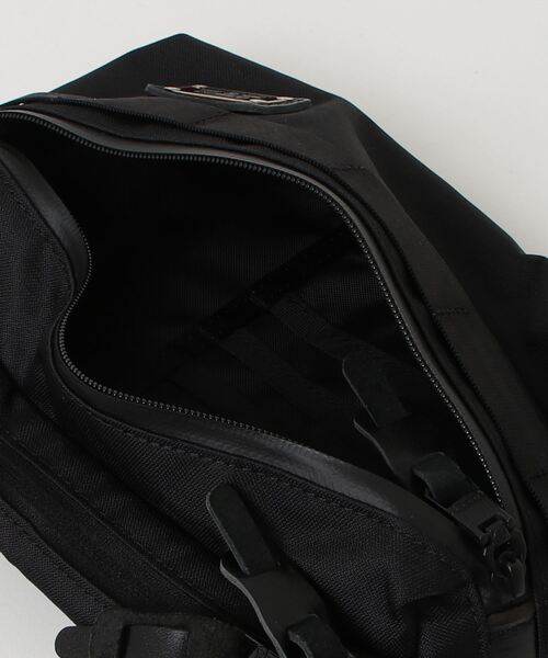 AS2OV(アッソブ)の「CORDURA DOBBY 305D FANY PACK(ショルダーバッグ・メンズ・ブラック・FREE)」の4枚目の写真