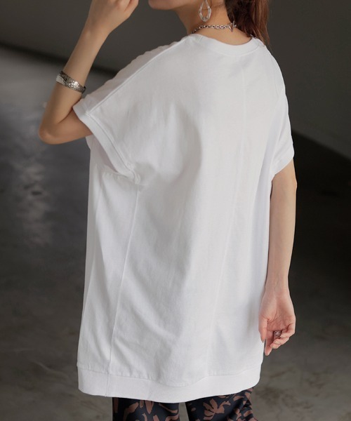 HUG.U(ハグユー)の「さらっと綿100% チュニックTシャツ(Tシャツ/カットソー・レディース・ホワイト/ダークグレー/アッシュブラウン/スモークピンク・FREE)」の11枚目の写真