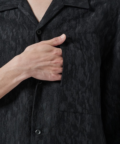 STUDIOUS(ステュディオス)の「【STUDIOUS】JACQUARD SHIRTS S.S(シャツ/ブラウス・メンズ・ライトベージュ/ブラック・1/2)」の3枚目の写真