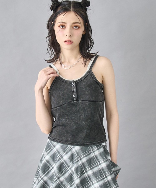 ANAP(アナップ)の「レイヤード風 ウォッシュ キャミソール(キャミソール・レディース・ブラック/ホワイト/グレー・FREE)」の1枚目の写真