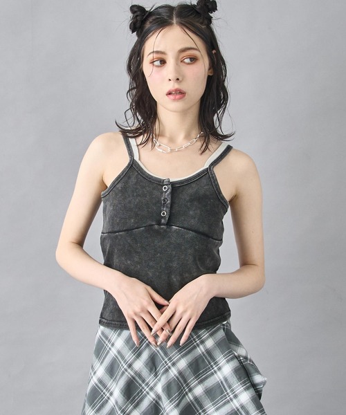 ANAP(アナップ)の「レイヤード風 ウォッシュ キャミソール(キャミソール・レディース・ブラック/ホワイト/グレー・FREE)」の16枚目の写真