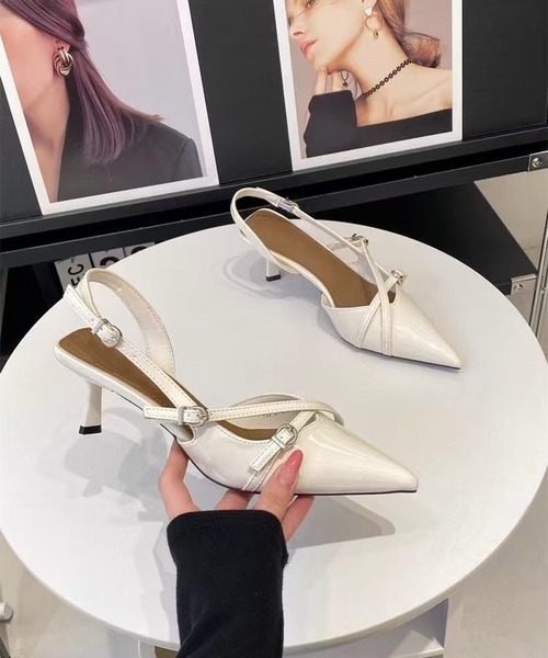 shoes365（シューズスリーシックスファイヴ）の「ポインテッドトゥバックストラップヒール (SS)（パンプス・レディース・オフホワイト/ブラック/ベージュ・23.5cm/24.5cm/23.0cm/24.0cm/22.5cm）」の7枚目の写真