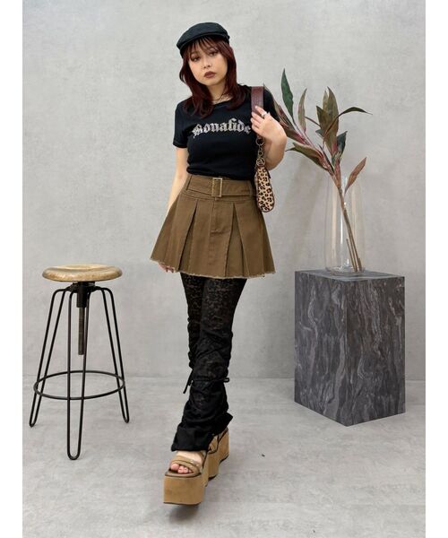 EVRIS（エヴリス）の「プリーツワイドベルトミニスカート（スカート・レディース・ブラック/ブラウン/グレー・SMALL/MEDIUM）」の22枚目の写真