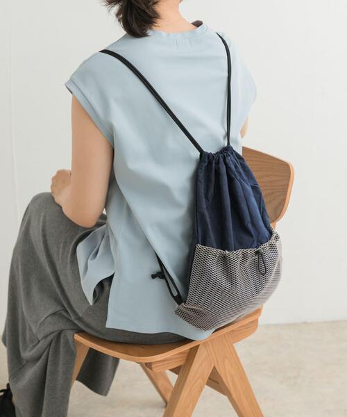 URBAN RESEARCH DOORS(アーバンリサーチドアーズ)の「『別注』rerer×DOORS airbagナップサック(バックパック/リュック・レディース・ネイビー/ブラック・ONE)」の3枚目の写真