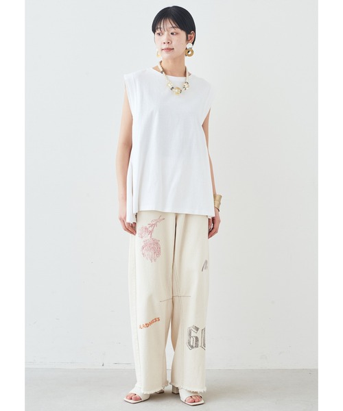MEDE19F(メデジュウキュウ)の「MEDE19F タック遣いのフレンチスリーブコットントップス(Tシャツ/カットソー・レディース・ベージュ/ホワイト/ブラック・L/M/LL)」の4枚目の写真