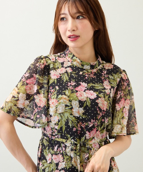 Rose Tiara(ローズティアラ)の「【手洗いOK】アンティークローズプリントワンピース(ワンピース・レディース・ブラック/ベージュ・38/42/46)」の14枚目の写真