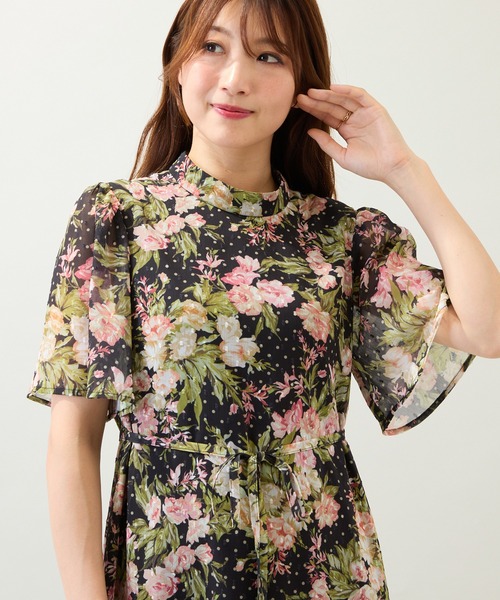 Rose Tiara(ローズティアラ)の「【手洗いOK】アンティークローズプリントワンピース(ワンピース・レディース・ブラック/ベージュ・38/42/46)」の13枚目の写真