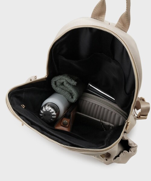 OPAQUE.CLIP（オペークドットクリップ）の「【撥水加工/多ポケット/A4サイズ対応】マルチファンクションツイルリュックサック（バックパック/リュック・レディース・チャコールグレー/ライトベージュ/ブラック・00）」の13枚目の写真