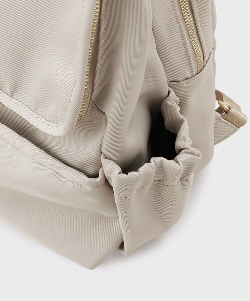 OPAQUE.CLIP（オペークドットクリップ）の「【撥水加工/多ポケット/A4サイズ対応】マルチファンクションツイルリュックサック（バックパック/リュック・レディース・チャコールグレー/ライトベージュ/ブラック・00）」の20枚目の写真