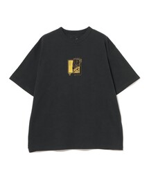 BANANA FISH × MANGART BEAMS Tシャツ BANANA FISH』作中でアッシュ・リンクスが着用する「つなぎ」や