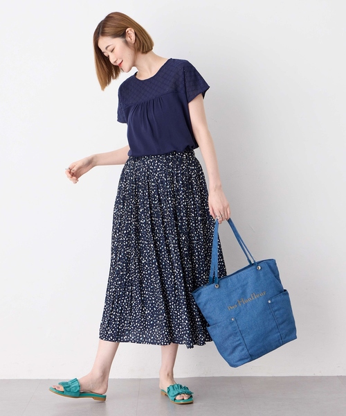 Petit Honfleur（プチオンフルール）の「デニムトートバッグ【A4対応・ファスナーあり】（トートバッグ・レディース・ネイビー/ブルー・フリー）」の17枚目の写真