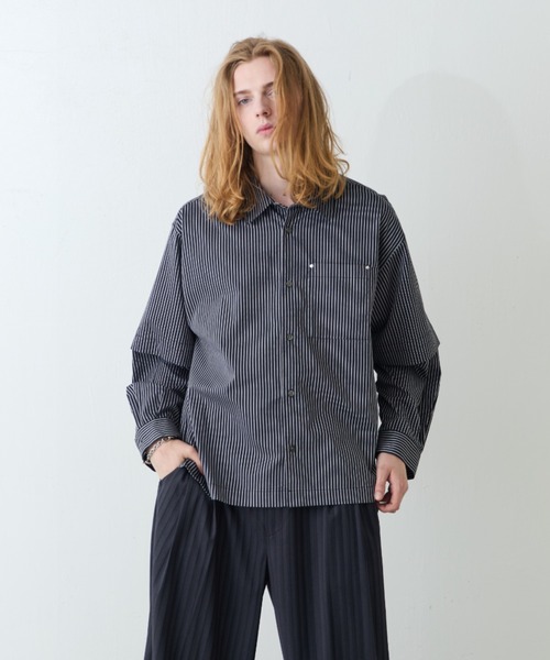 Lui's(ルイス)の「【Neucon/ニューコン】レイヤードデザインストライプオーバーサイズシャツ(シャツ/ブラウス・メンズ・ブラック/ベージュ・2/1)」の5枚目の写真