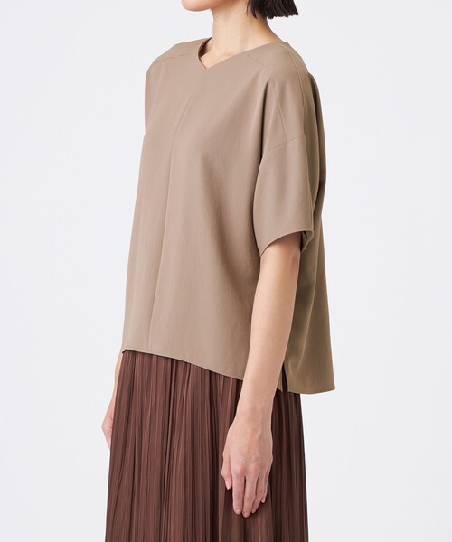 TRANS WORK(トランスワーク)の「【吸水速乾・接触冷感・UV・ウォッシャブル】ファンクションデシンブラウス(シャツ/ブラウス・レディース・ネイビー/ブラウン・38)」の8枚目の写真