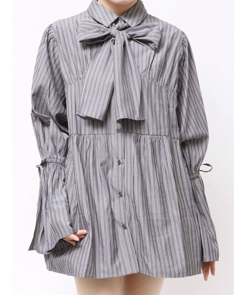 jouetie（ジュエティ）の「リボンタイチュニックシャツ（シャツ/ブラウス・レディース・ブラック/オフホワイト/グレー・MEDIUM）」の6枚目の写真