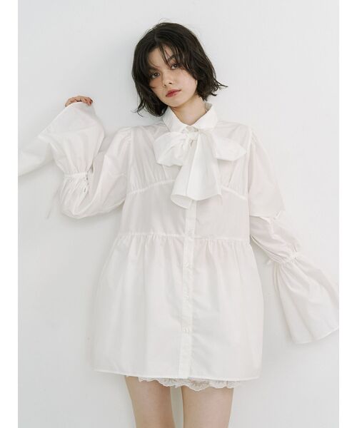 jouetie（ジュエティ）の「リボンタイチュニックシャツ（シャツ/ブラウス・レディース・ブラック/オフホワイト/グレー・MEDIUM）」の4枚目の写真