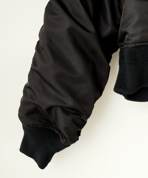 MILITARY（ミリタリー）の「[MILITARY/ミリタリー] N-2B オーバーサイズフライトジャケット（ミリタリージャケット・レディース・カーキ/ブラック・S/XS/L/M）」の5枚目の写真