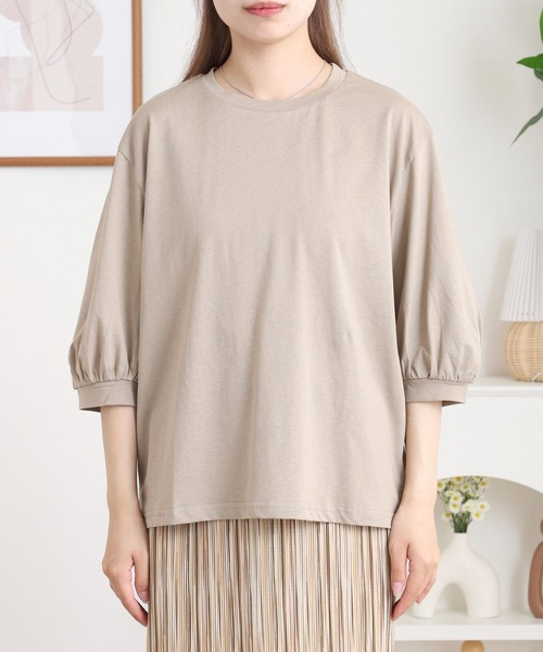 atONE（アットワン）の「ボリューム袖ショート丈カットソー（Tシャツ/カットソー・レディース・チャコールグレー/グレイッシュベージュ/ブラック/モカ/オフホワイト・F）」の10枚目の写真