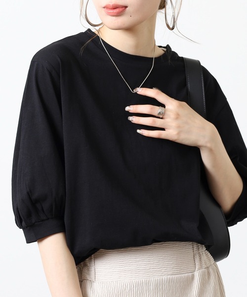 atONE（アットワン）の「ボリューム袖ショート丈カットソー（Tシャツ/カットソー・レディース・チャコールグレー/グレイッシュベージュ/ブラック/モカ/オフホワイト・F）」の21枚目の写真