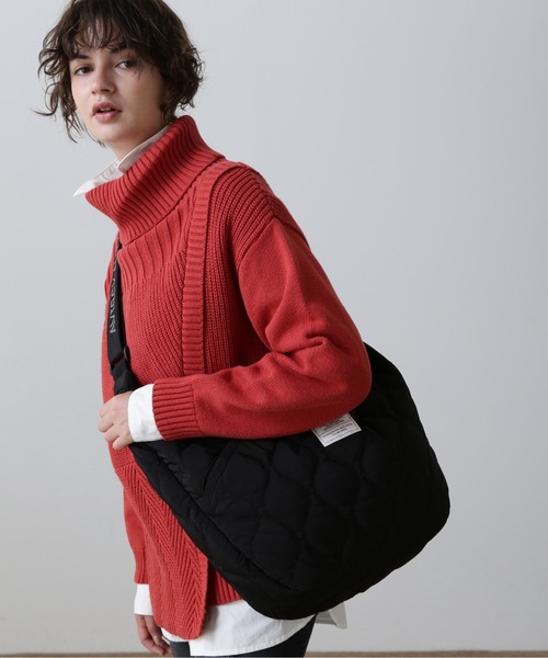 AVIREX（アヴィレックス）の「《限定》BONDING QUILTING SHOULDER BAG/キルティングショルダーバッグ（ショルダーバッグ・レディース・グリーン系カモフラージュ/ブラック系その他/レオパード/ブラック/ネイビー・F）」の11枚目の写真