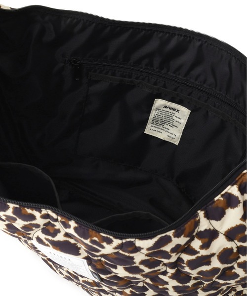 AVIREX（アヴィレックス）の「《限定》BONDING QUILTING SHOULDER BAG/キルティングショルダーバッグ（ショルダーバッグ・レディース・グリーン系カモフラージュ/ブラック系その他/レオパード/ブラック/ネイビー・F）」の9枚目の写真