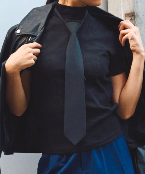 PUNYUS（プニュズ）の「ワンタッチネクタイ（ネクタイ・レディース・ネイビー/ブラック・FREE）」の2枚目の写真