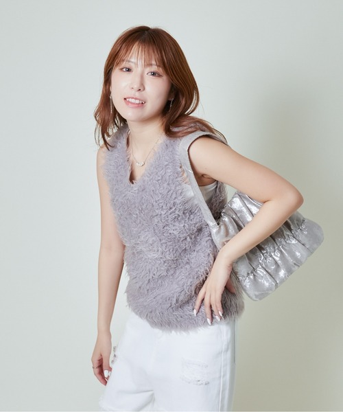 GORGE(ゴージ)の「《前後2WAY×シャギータッチ》レディース ベスト ふわモコ質感 秋冬(ベスト・レディース・ライトグレー/アイボリー/グレイッシュベージュ・F)」の10枚目の写真