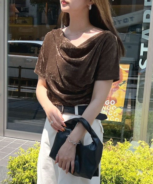 Futier land（フューティアランド）の「ドレープシアーベロア半袖Tシャツ（Tシャツ/カットソー・レディース・アイボリー/ブルー/ブラウン・MEDIUM）」の13枚目の写真