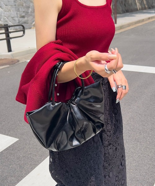 KOBE LETTUCE（コウベレタス）の「ギャザーデザインフェイクレザーバッグ（ハンドバッグ・レディース・ブラウン系/カーキ/ブラック・F）」の7枚目の写真