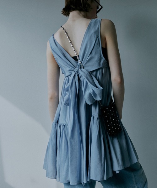 LE CIEL BLEU(ルシェルブルー)の「オーガンザバックボウディテールトップ / Organza Back-Bow Detail Top(シャツ/ブラウス・レディース・ブラック/ライトブルー・36)」の2枚目の写真
