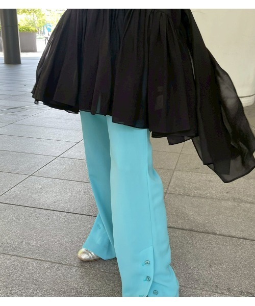 LE CIEL BLEU(ルシェルブルー)の「オーガンザバックボウディテールトップ / Organza Back-Bow Detail Top(シャツ/ブラウス・レディース・ブラック/ライトブルー・36)」の14枚目の写真